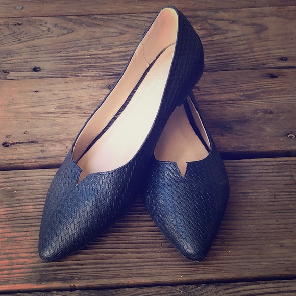 Modcloth Shoes - 𓁺MODCLOTH𓁺Woven Leather Point Toe Flats (7.5)